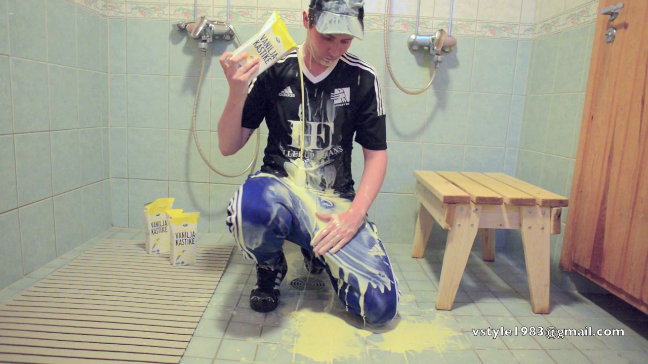 vanilla-sauce-on-adidas-condiv_main.jpg